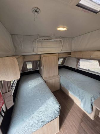 2016 Jayco Starcraft 16.67 Pop Top SINGLE BEDS image