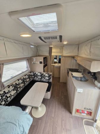 2016 Jayco Starcraft 16.67 Pop Top SINGLE BEDS image