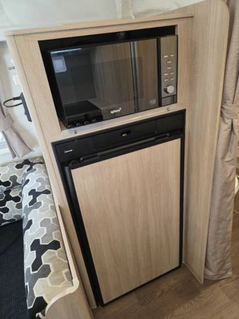 2016 Jayco Starcraft 16.67 Pop Top SINGLE BEDS image