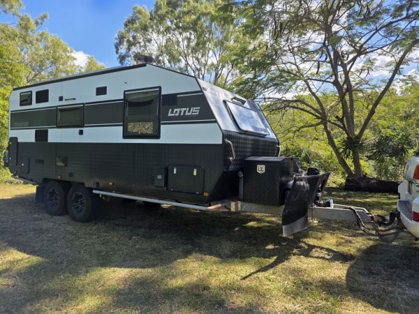 2017 Lotus Trooper Tr196Cl Off Road Caravan image