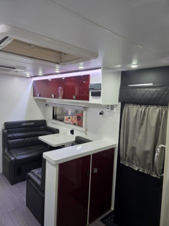 2017 Lotus Trooper Tr196Cl Off Road Caravan image