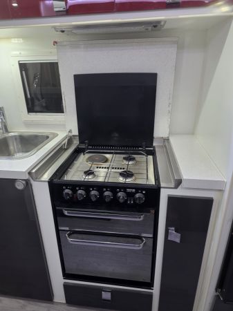 2017 Lotus Trooper Tr196Cl Off Road Caravan image