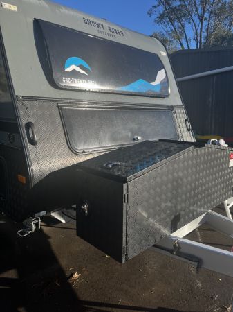 2024 Snowy River SRC-21S Slide Out Caravan image