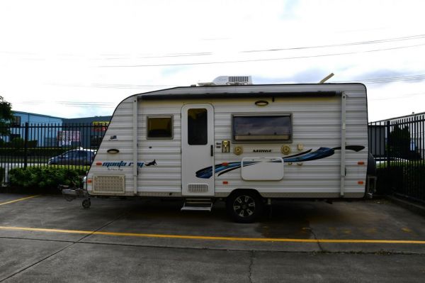 2016 New Age Manta Ray 16 E Caravan image