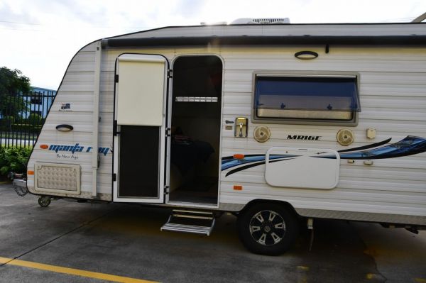 2016 New Age Manta Ray 16 E Caravan image