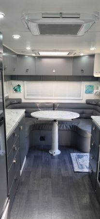 2019 Vacationer Roadtracker Caravan image