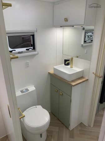 2025 Design RV Forerunner Van 10, 22'10'' image