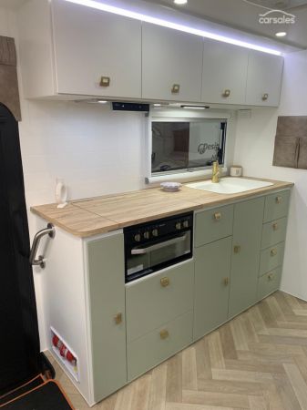 2025 Design RV Forerunner Van 10, 22'10'' image