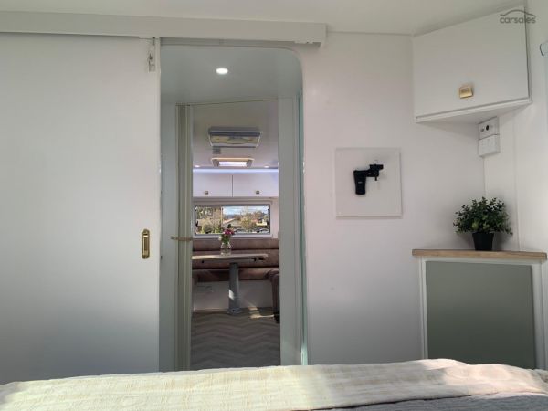 2025 Design RV Forerunner Van 10, 22'10'' image