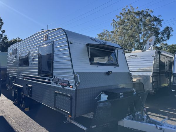 2016 JB Dirt Roader Caravan image