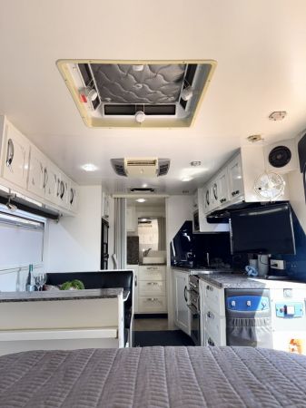 *** Sold *** 2014 Sunland Caravans Patriot Se Caravan image