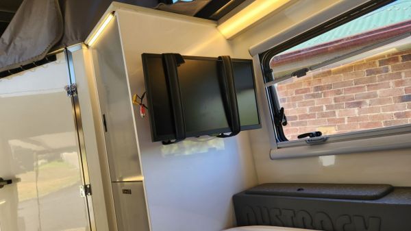 2024 Tanami Tanami x 11 Hybrid Camper image