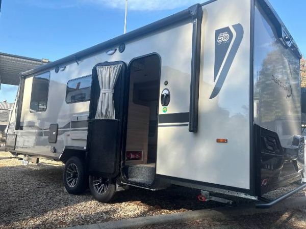 2025 Jayco Discovery Caravan 21.66-4.DY-MY25 image
