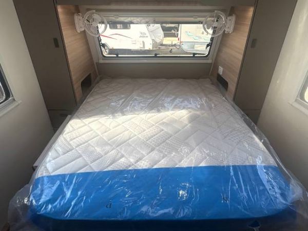 2025 Jayco Discovery Caravan 21.66-4.DY-MY25 image