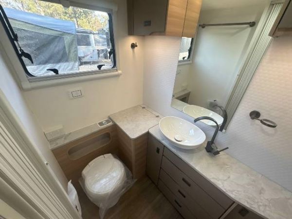 2025 Jayco Discovery Caravan 21.66-4.DY-MY25 image