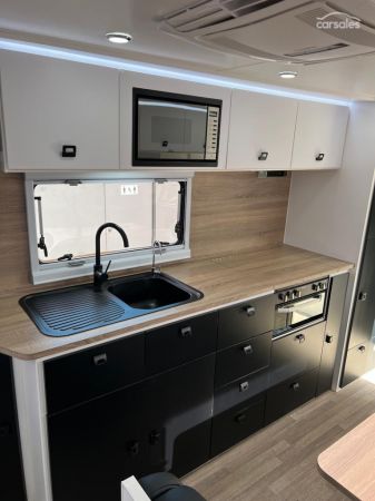 2023 Design RV CRX Semi Off Road Van 7, 21'6'' image