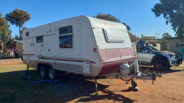 2006 Paramount Delta Full Caravan image