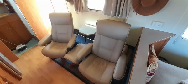 2006 Paramount Delta Full Caravan image