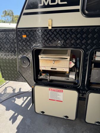 2020 MDC XT14E Hybrid Pop Top image