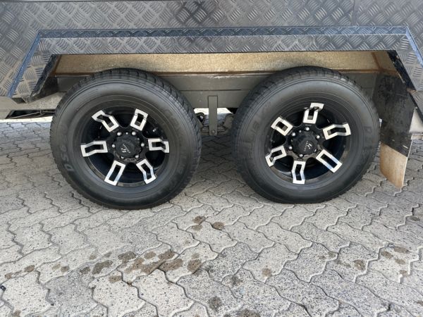 2019 Majestic Garoova Off Road Caravan 21 COUPLES image