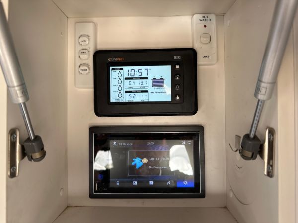 2019 Majestic Garoova Off Road Caravan 21 COUPLES image