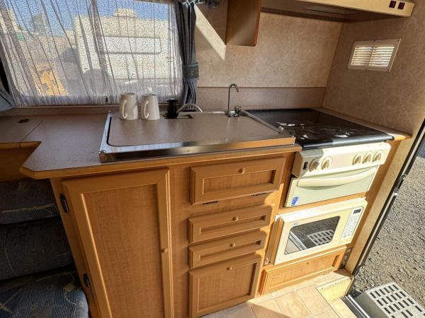 2003 Jayco FREEDOM Pop Top image