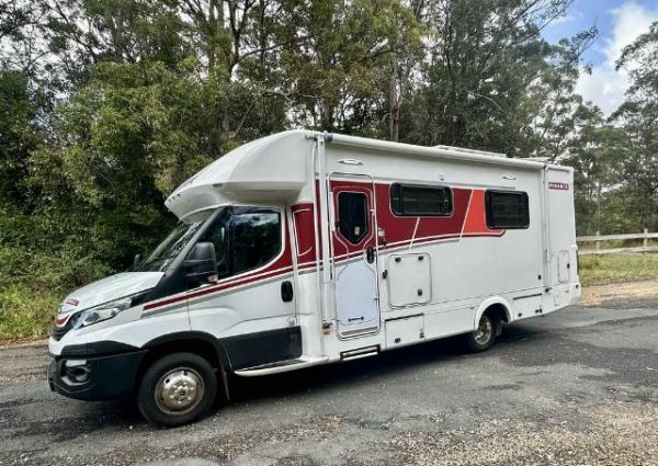 2019 Avida Esperance B7932 Motorhome IVECO DAILY 50C17 image