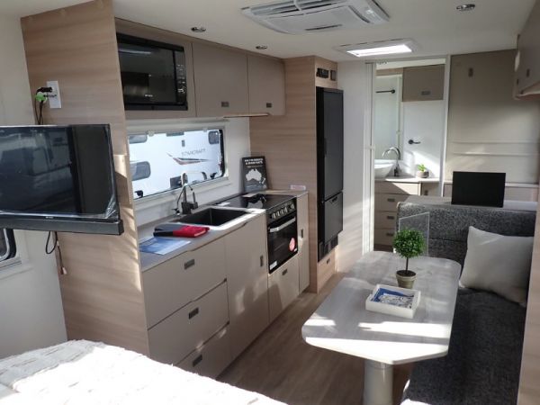 2025 Jayco Discovery Caravan 19.61-2.OB.DY-MY25 image