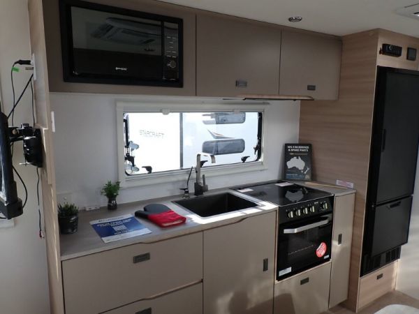 2025 Jayco Discovery Caravan 19.61-2.OB.DY-MY25 image