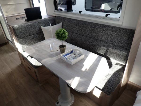 2025 Jayco Discovery Caravan 19.61-2.OB.DY-MY25 image