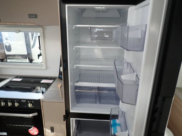 2025 Jayco Discovery Caravan 19.61-2.OB.DY-MY25 image