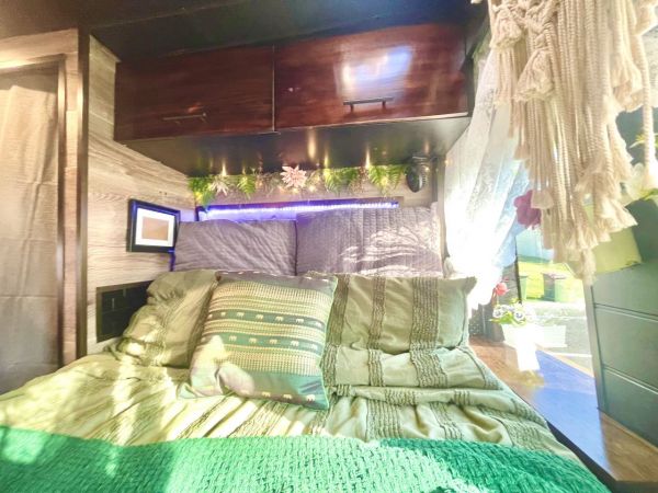 2021 LDV Deliver 9 Camper Campervan image