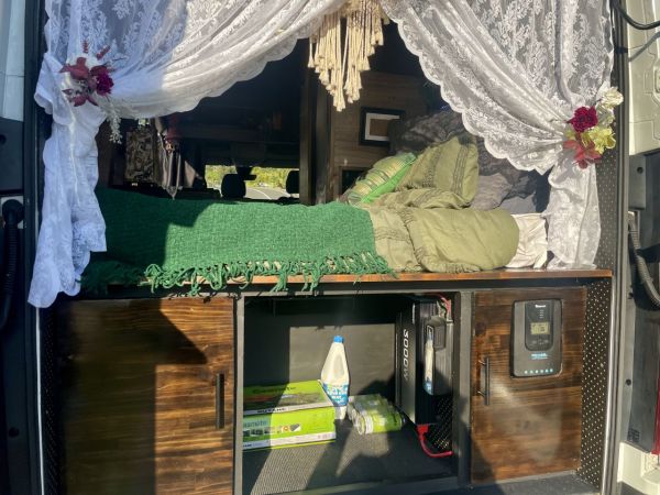 2021 LDV Deliver 9 Camper Campervan image