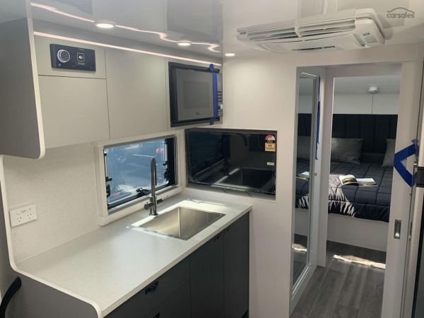 2025 Lotus Caravans Freelander Fr22Cl 22' image