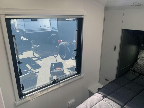 2025 Lotus Caravans Freelander Fr22Cl 22' image