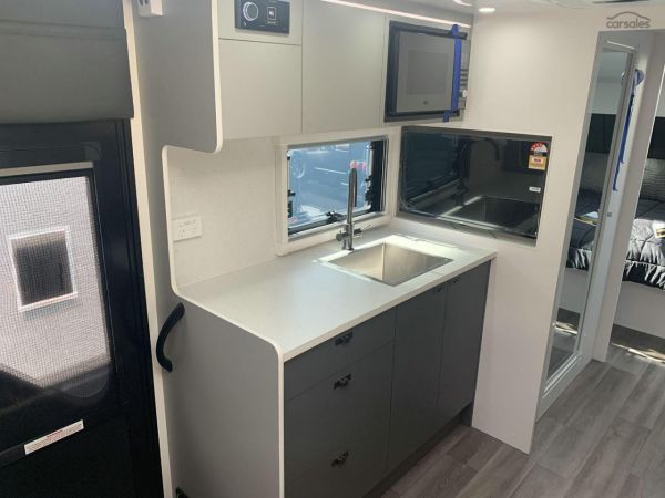 2025 Lotus Caravans Freelander Fr22Cl 22' image