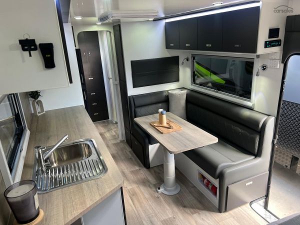 2025 Design RV CRX F2-6 21'10''  BUNKS image