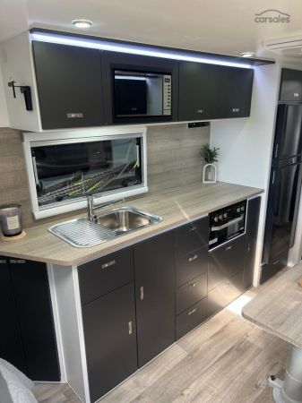 2025 Design RV CRX F2-6 21'10''  BUNKS image