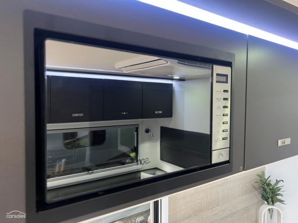 2025 Design RV CRX F2-6 21'10''  BUNKS image