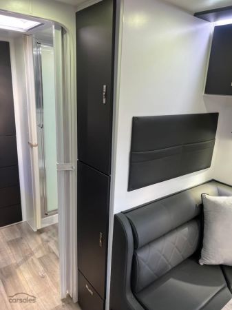 2025 Design RV CRX F2-6 21'10''  BUNKS image