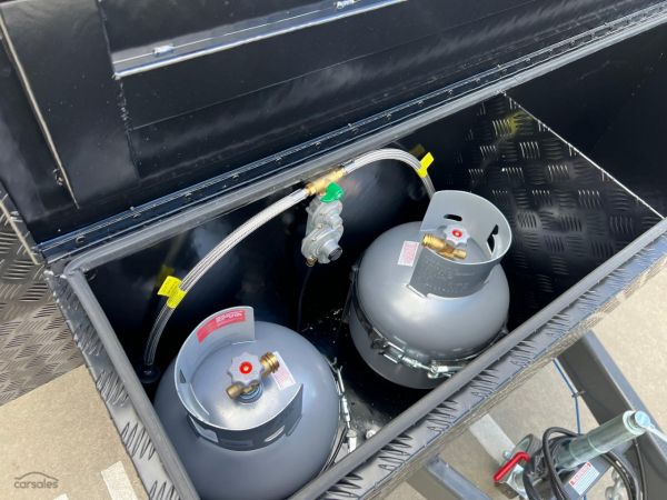 2025 Design RV Forerunner Van 5-2+ 21' image