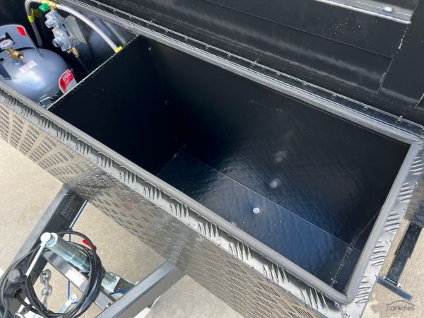 2025 Design RV Forerunner Van 5-2+ 21' image