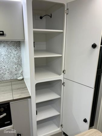 2025 Design RV Forerunner Van 5-2+ 21' image