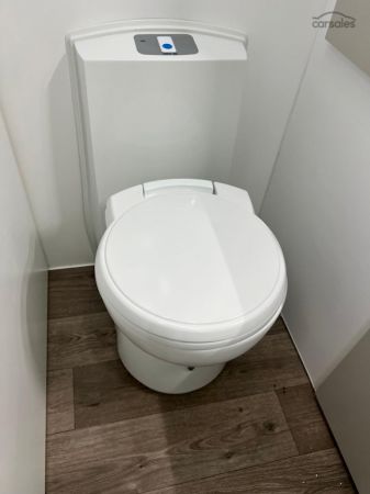 2025 Design RV Forerunner Van 5-2+ 21' image