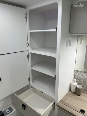 2025 Design RV Forerunner Van 5-2+ 21' image