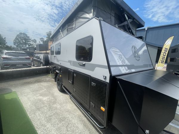 2024 Boss Adventure Pilbara 15 Hybrid Pop Top image