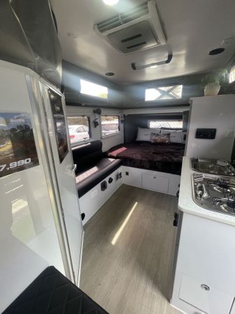 2024 Boss Adventure Pilbara 15 Hybrid Pop Top image