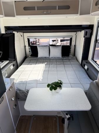 2023 Ezytrail Ceduna Mk3 Hybrid Caravan image