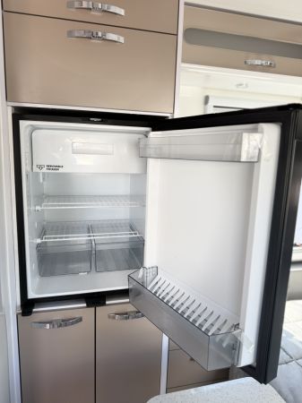 2023 Ezytrail Ceduna Mk3 Hybrid Caravan image