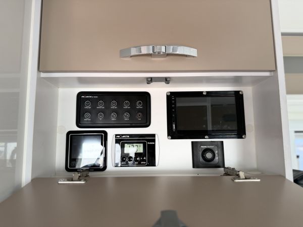 2023 Ezytrail Ceduna Mk3 Hybrid Caravan image